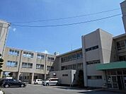 矢田小学校 600m