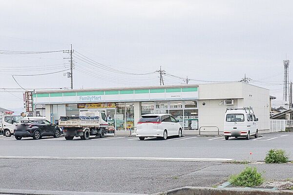 画像26:ファミリーマート 伊勢崎宮子町店 786m