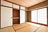 和室：リビングと繋げて仕様できる和室。1部屋としても、リビングの+αとしても使える、多用途に使える1部屋です！
