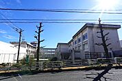 藤沢市立小糸小学校約72m（徒歩約1分）