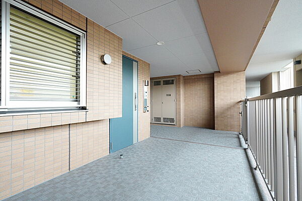 玄関を拡大表示