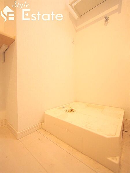 画像23:洗濯機置場