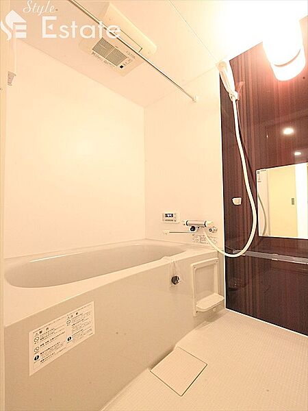 画像6:バスルーム　追い焚き機能付　浴室換気乾燥機付