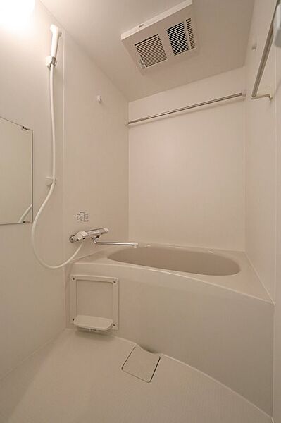 画像6:バスルーム　浴室乾燥