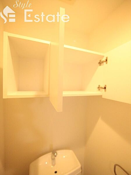 画像28:収納棚★温水洗浄便座付きシャワートイレ