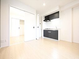 名古屋市営名城線 志賀本通駅 徒歩3分の賃貸アパート 2階1LDKのリビング/ダイニング