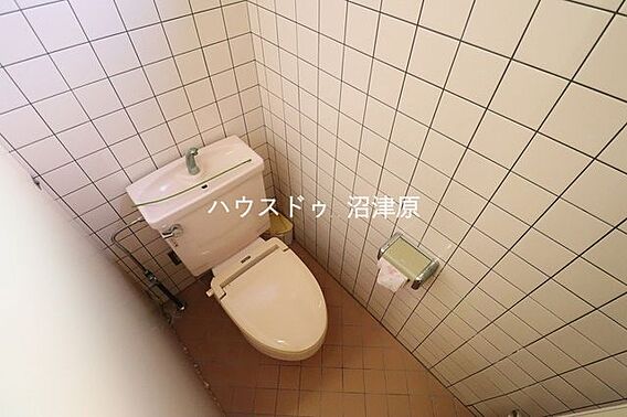 1階女子トイレ