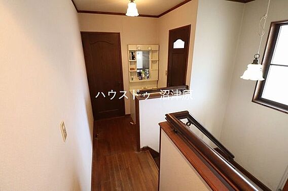 同敷地内に建つ...