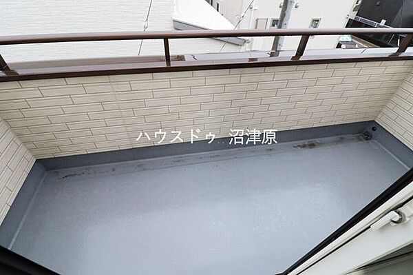 バルコニーを拡大表示