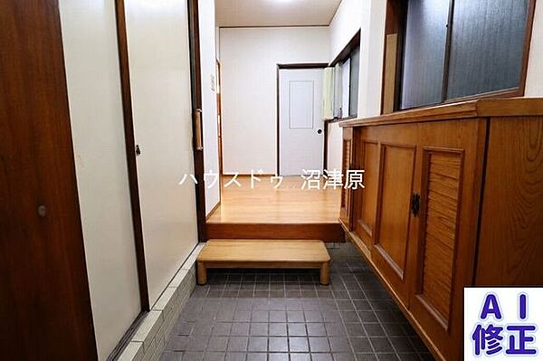 玄関を拡大表示