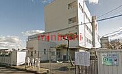 高槻市立真上小学校 127m