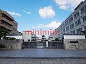 高槻市立第一中学校 433m