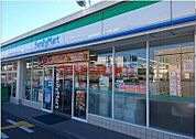 ファミリーマート彩都西駅前店 283m