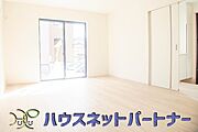 明るく開放的なダイニング。家族とのコミュニケーションが取りやすく、みんなの笑顔が溢れます