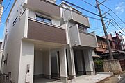 太陽に愛された邸は、陽当り・通風に優れた魅力的で快適さを追求した新築戸建でした。ここに住むからこそ意味がある。そんな特別感に浸りながら、毎日をお過ごしして欲しいです。
