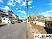 落ち着いた住環境です♪実際のカースペースの広さを体感してください。