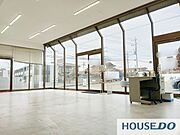 日差しの差し込む明るい部屋は光熱費も節約できます。