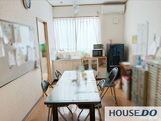 日差しの差し込...