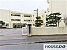 周辺：取手市立戸頭中学校 徒歩11分。 800m