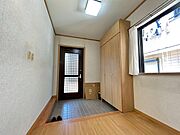 玄関　下駄箱あり収納にも困りません