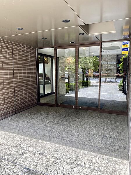エントランスを拡大表示