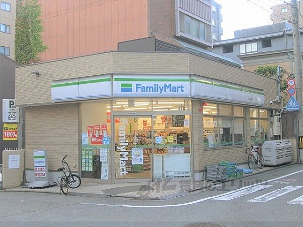 画像23:ファミリーマート　三条新町店まで350メートル