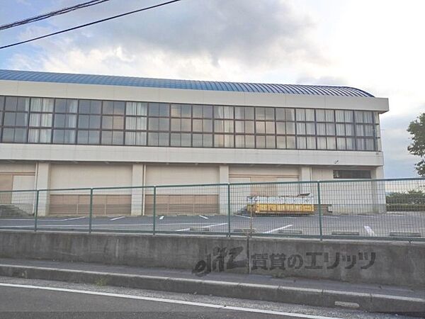 周辺：愛知川東小学校まで350メートル