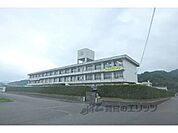 日枝中学校まで2400メートル