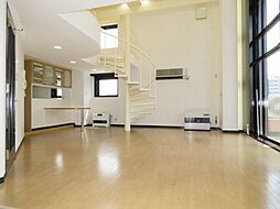 アーティストハウス裏参道 4階4LDKのリビング/ダイニング