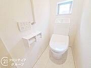 トイレは1階と2階の2カ所に設置！階段を上り下りせずに使用できるので、高齢の方にも安心です！