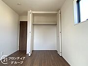 各室に収納スペ―スがありますのでお部屋スッキリ片付きますね