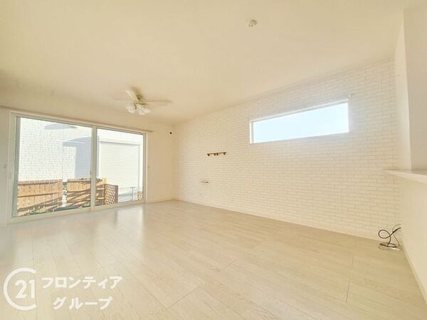 リビング/ダイニングを拡大表示