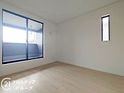 こちらのお部屋はバルコニーに面しており、日当たり、通風ともに良好です！