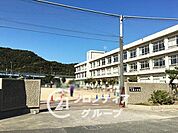 姫路市立八幡小学校 徒歩20分。 1580m