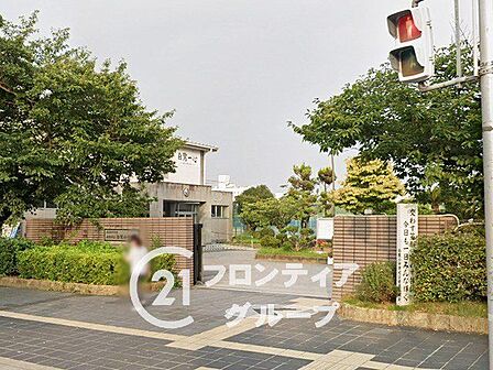 姫路市立白鷺小中学校 徒歩16分。 1210m