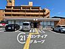 周辺：セブンイレブン姫路岡田店 徒歩5分。 400m