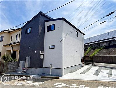 外観：長年住んでも飽きのこないシンプルな外観です！