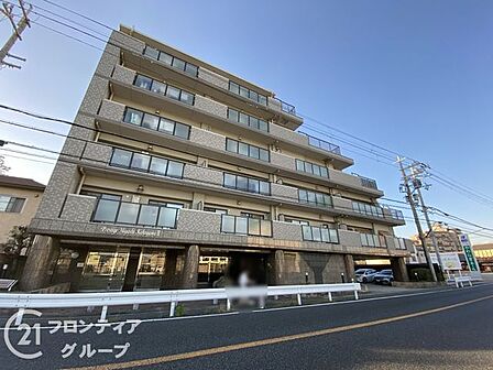住まい選びは、価格や立地だけでなく、将来の暮らし方まで含めて考えることが大切です。今の段階で気になっていることを、まずスタッフに話してみてください