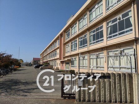 加古川市立平岡南小学校 徒歩16分。 1240m