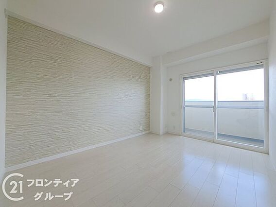 玩具が散らかっ...