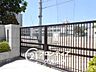 周辺：大阪市立長吉東小学校 徒歩12分。 890m
