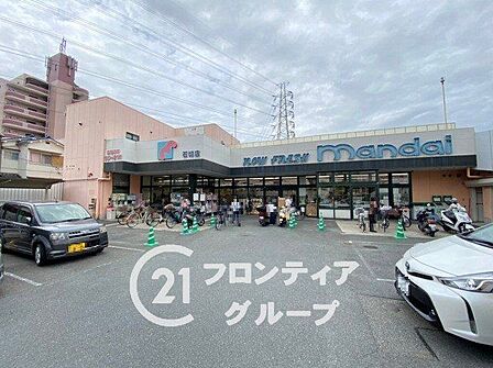 万代石切店 徒歩23分。 1800m