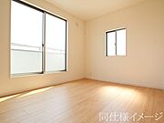 ＼同仕様写真／室内はシンプルな仕様となっており、それぞれの好みに合わせたインテリアで、趣味に合わせてレイアウトしやすくなっております。