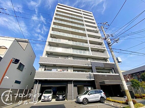 駅から徒歩1分...