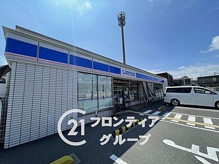 ローソン東大阪西岩田四丁目店 徒歩7分。 520m