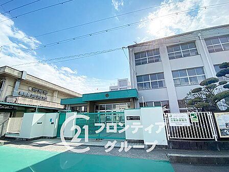 大阪市立喜連小学校 徒歩5分。 370m