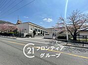 八尾市立南高安中学校 徒歩17分。 1310m