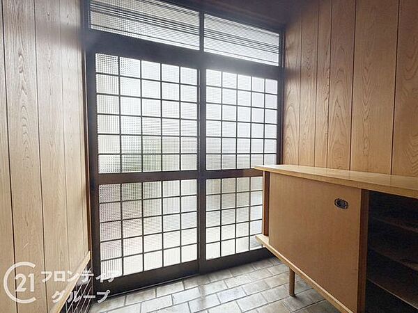 玄関を拡大表示