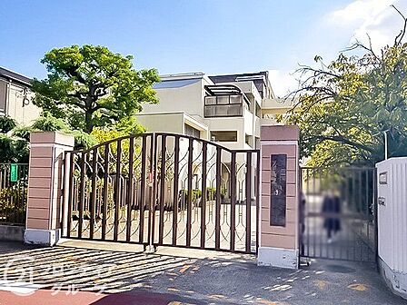 八尾市立成法中学校 徒歩4分。 270m