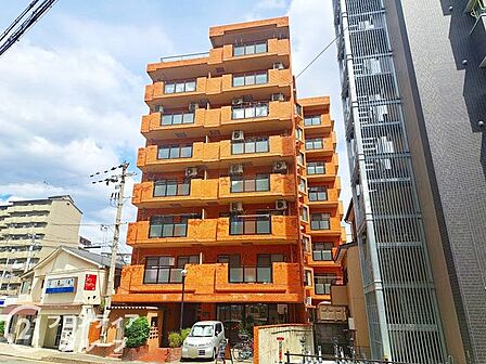 住まい選びは、価格や立地だけでなく、将来の暮らし方まで含めて考えることが大切です。今の段階で気になっていることを、まずスタッフに話してみてください